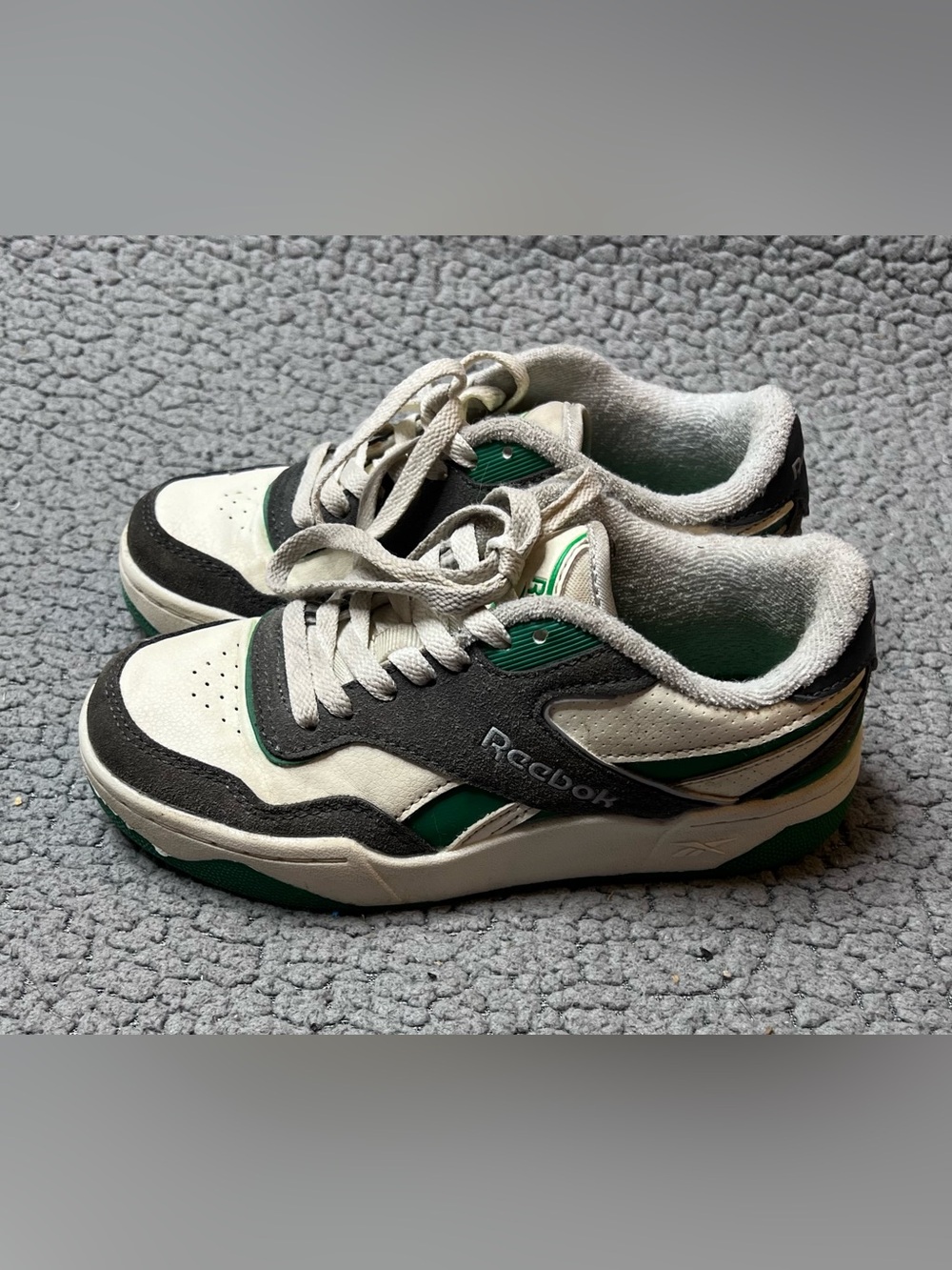 Retro Reebok Court Drift Boys Size 1 Little Boys Green & White